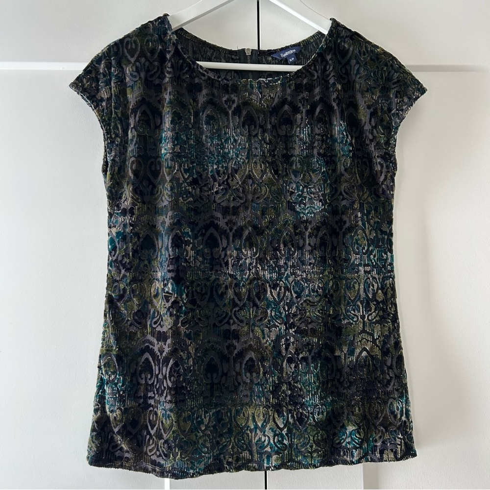 Reitmans Velvet Top Vintage Black and Green Patterned
